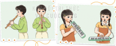 2. Thổi nốt Si trên ri-cooc đơ hoặc chơi 3 nốt Đô, rê, mi trên kèn phím nối tiếp nhau theo nhóm